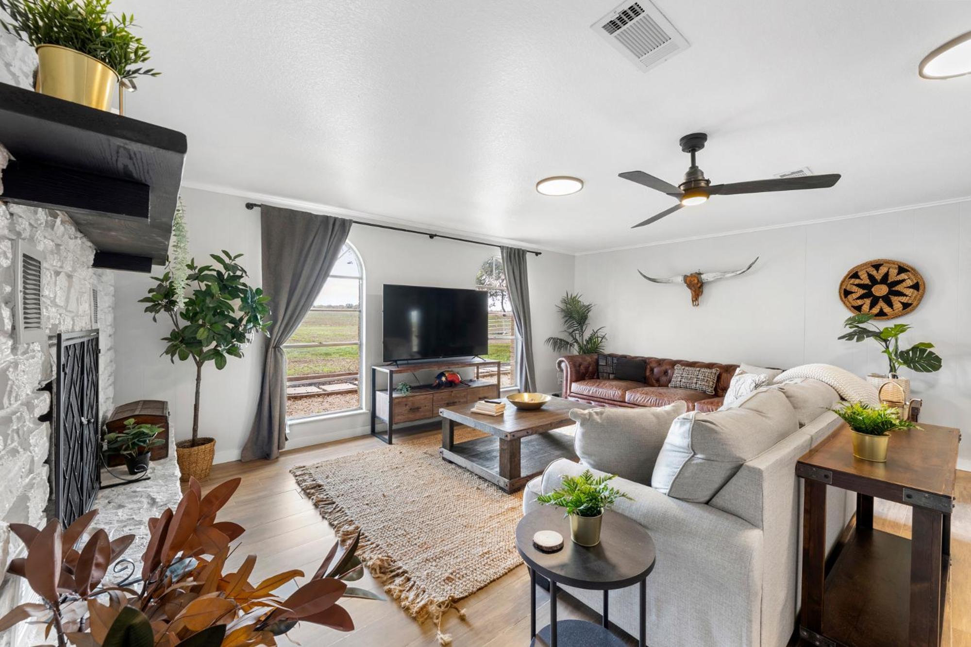 Farm Retreat With Jacuzzi, Fire Pit, Mini Goats, Mini Ponies And Mini Cows San Marcos